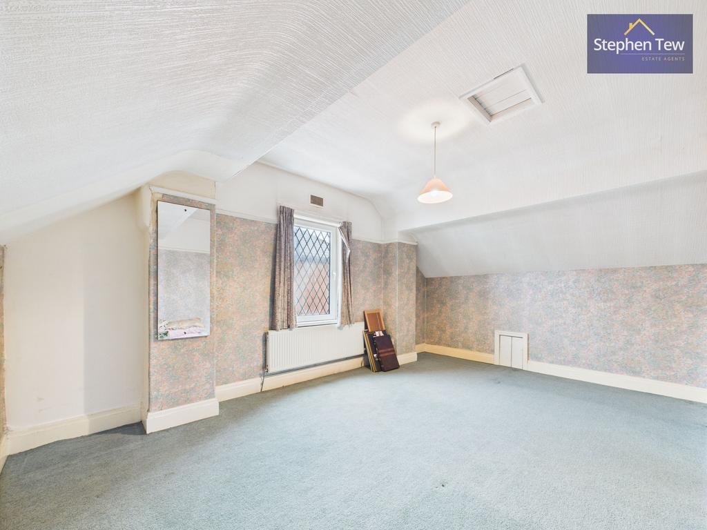 Loft Room 1