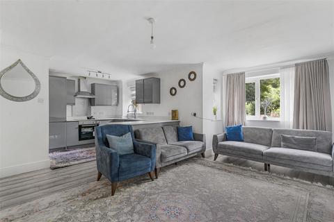 undefined, Mullards Close, Mitcham