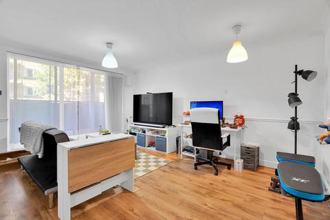 1 bedroom flat for sale, Newport Avenue, Bartholomew Court, E14