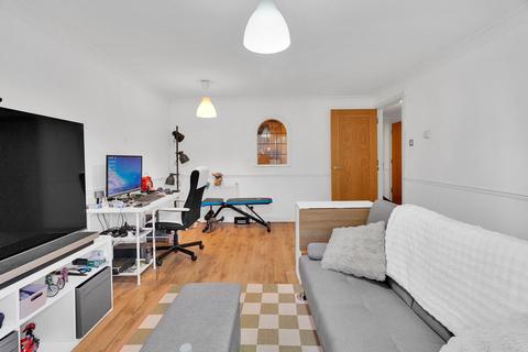 1 bedroom flat for sale, Newport Avenue, Bartholomew Court, E14