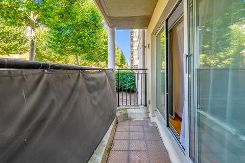 1 bedroom flat for sale, Newport Avenue, Bartholomew Court, E14