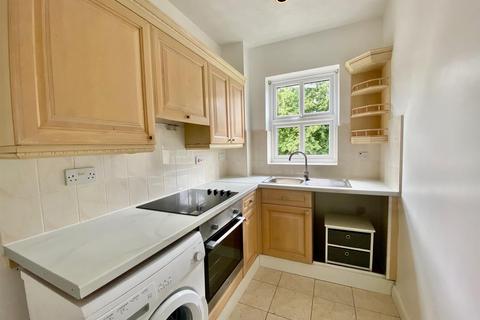 2 bedroom apartment for sale, Lavenham Court, Peterborough
