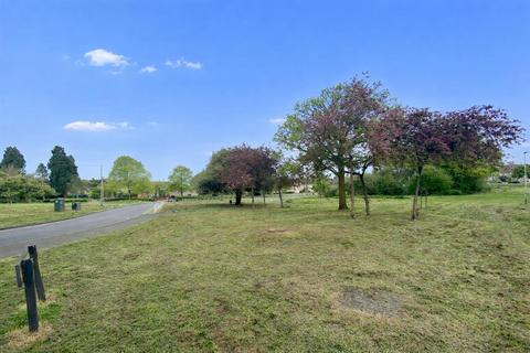 2 bedroom apartment for sale, Lavenham Court, Peterborough