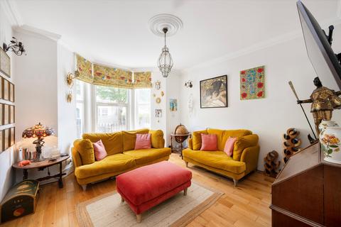 3 bedroom flat for sale, Iverson Road, London, NW6