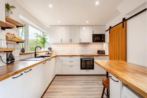 3 bedroom detached house for sale, Luton Road, Wilstead