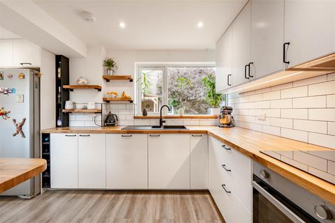 3 bedroom detached house for sale, Luton Road, Wilstead