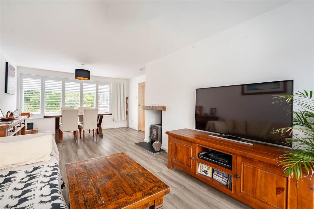 Lounge / Dining Room