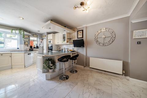 111 Chobham Road, Frimley, Camberley, GU16 8PT