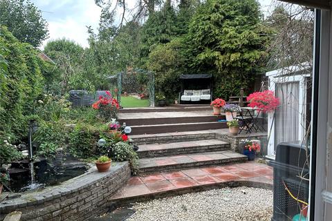 111 Chobham Road, Frimley, Camberley, GU16 8PT