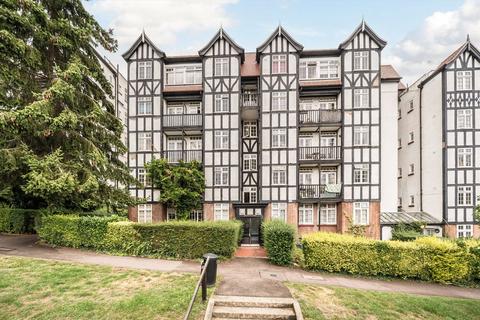Makepeace Avenue, London N6