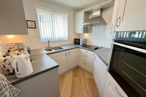 2 bedroom flat for sale, St Marychurch, Torquay