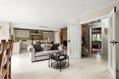 Barton House Crouch Lane, Winkfield, Windsor, SL4 4TL