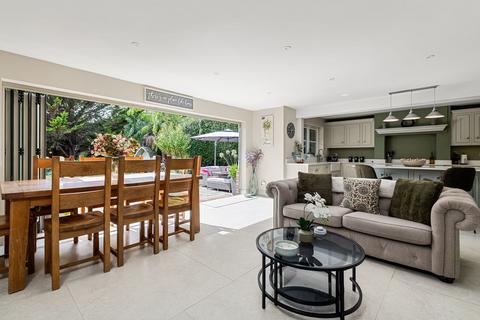 Barton House Crouch Lane, Winkfield, Windsor, SL4 4TL