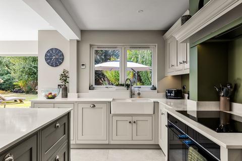 Barton House Crouch Lane, Winkfield, Windsor, SL4 4TL