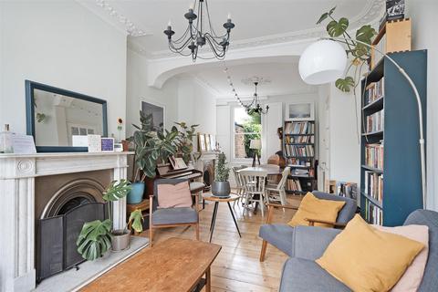 3 bedroom terraced house for sale, Antill Road, London