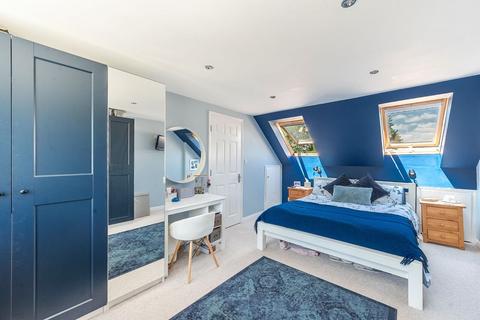 18 Rutherford Way, Bushey Heath, Bushey, WD23 1NJ