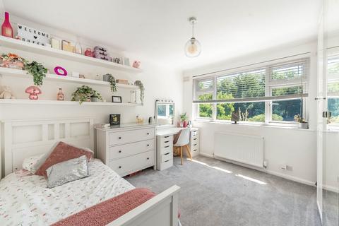 18 Rutherford Way, Bushey Heath, Bushey, WD23 1NJ