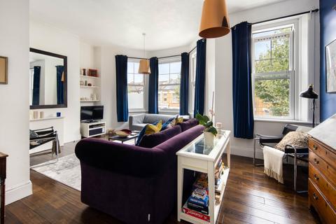 2 bedroom flat for sale, Mildenhall Road, London, E5