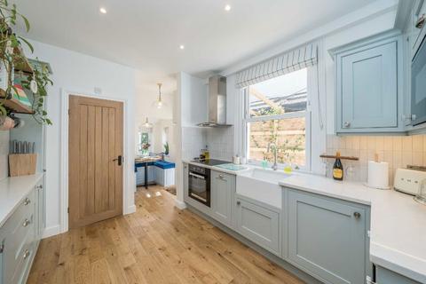 undefined, Dancer Road, Kew TW9