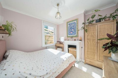 1 bedroom flat for sale, Dancer Road, Kew TW9