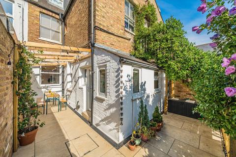 5 Dancer Road, Richmond, TW9 4LD
