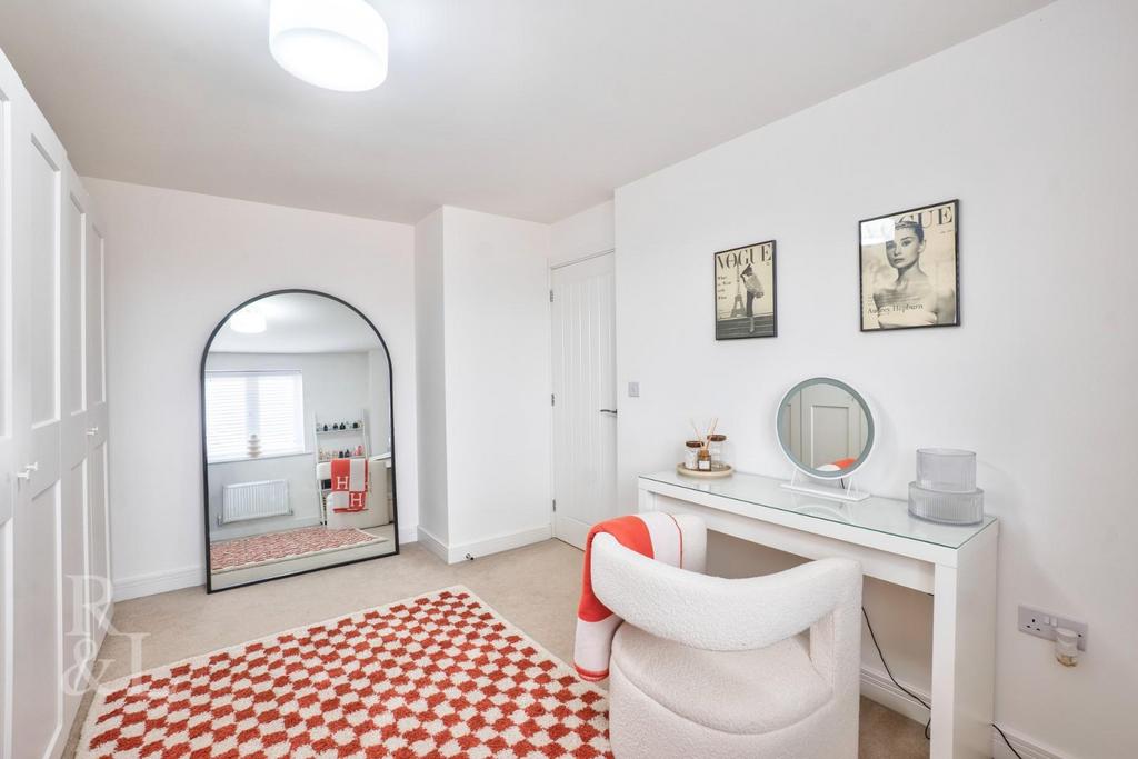 9 Ivatt Close (25).jpg