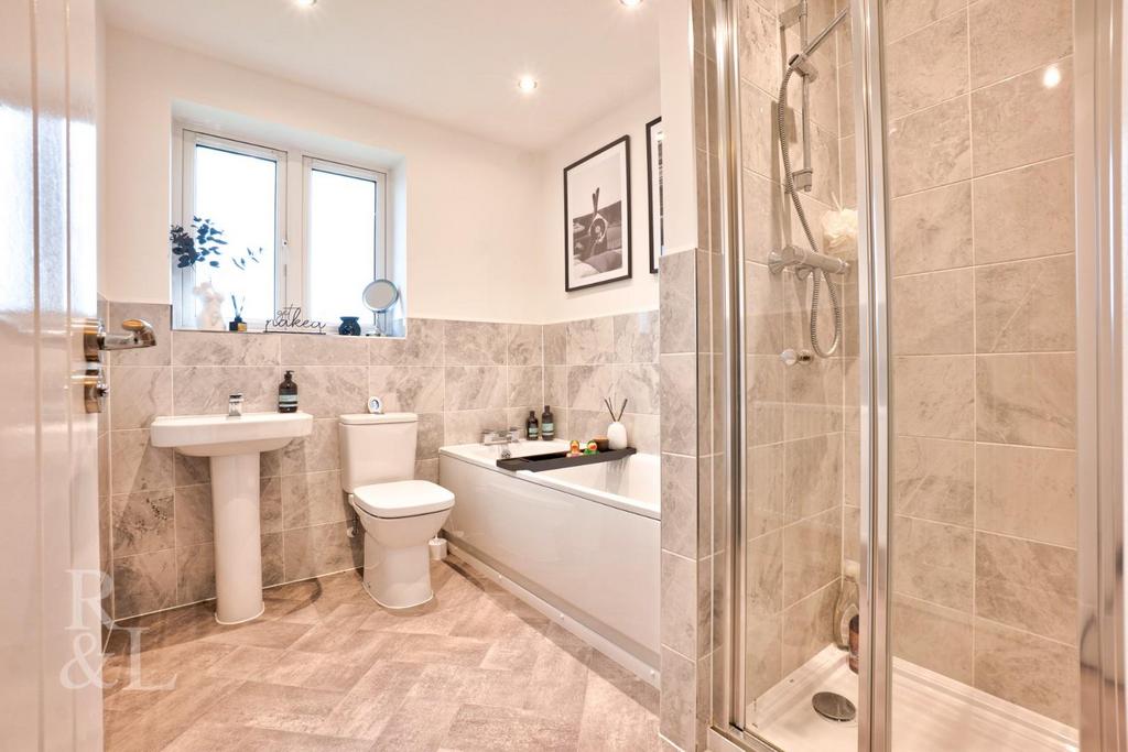 9 Ivatt Close (15).jpg