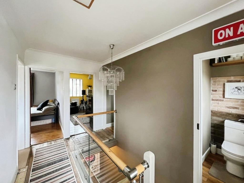 Pbox-living room-328568.jpg