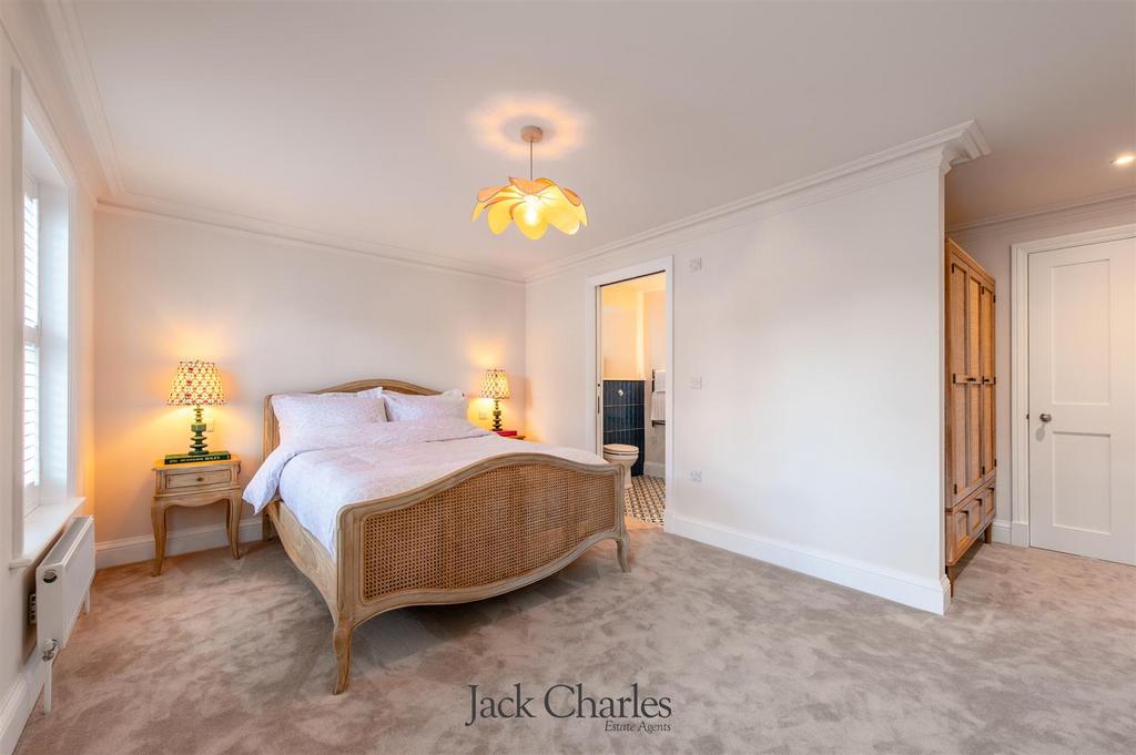 37 Shipbourne Road-19.jpg