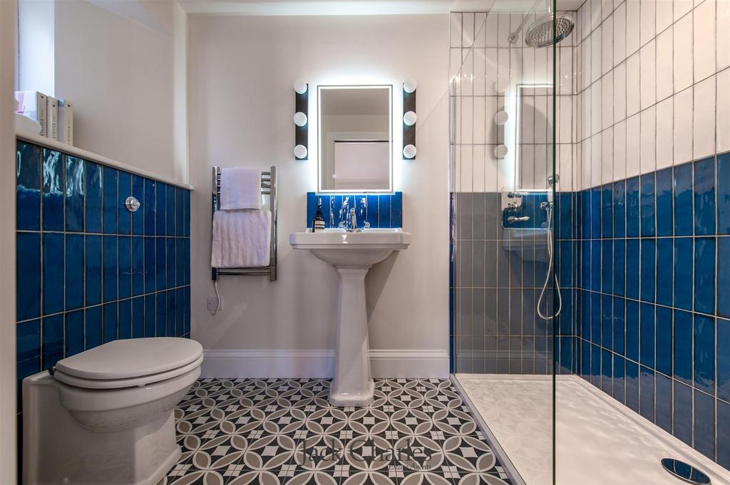 37 Shipbourne Road-21.jpg