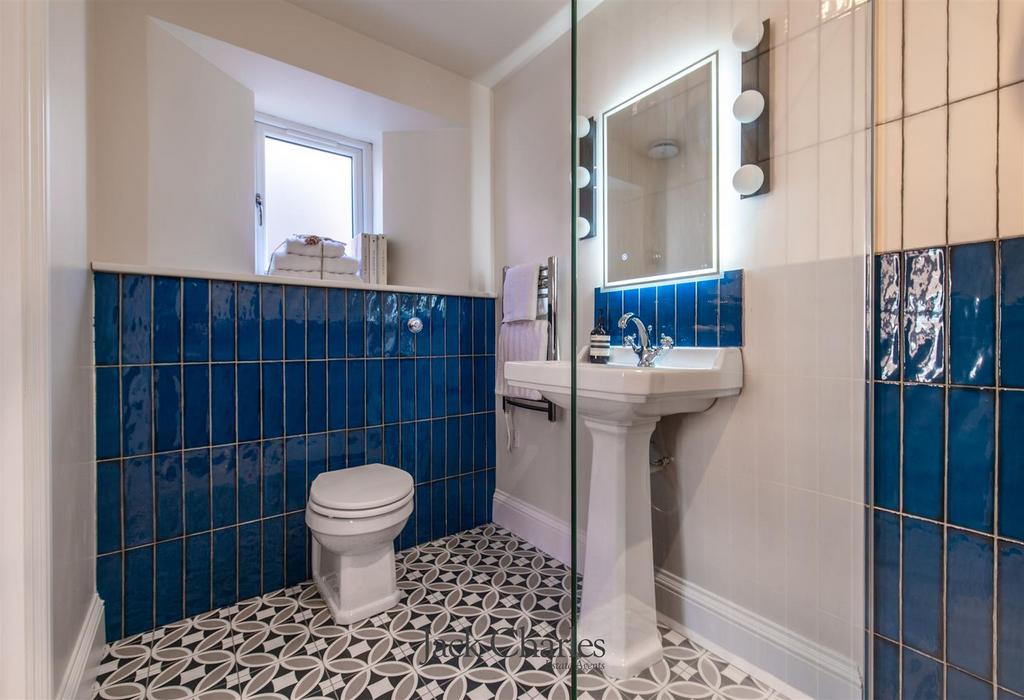 37 Shipbourne Road-23.jpg