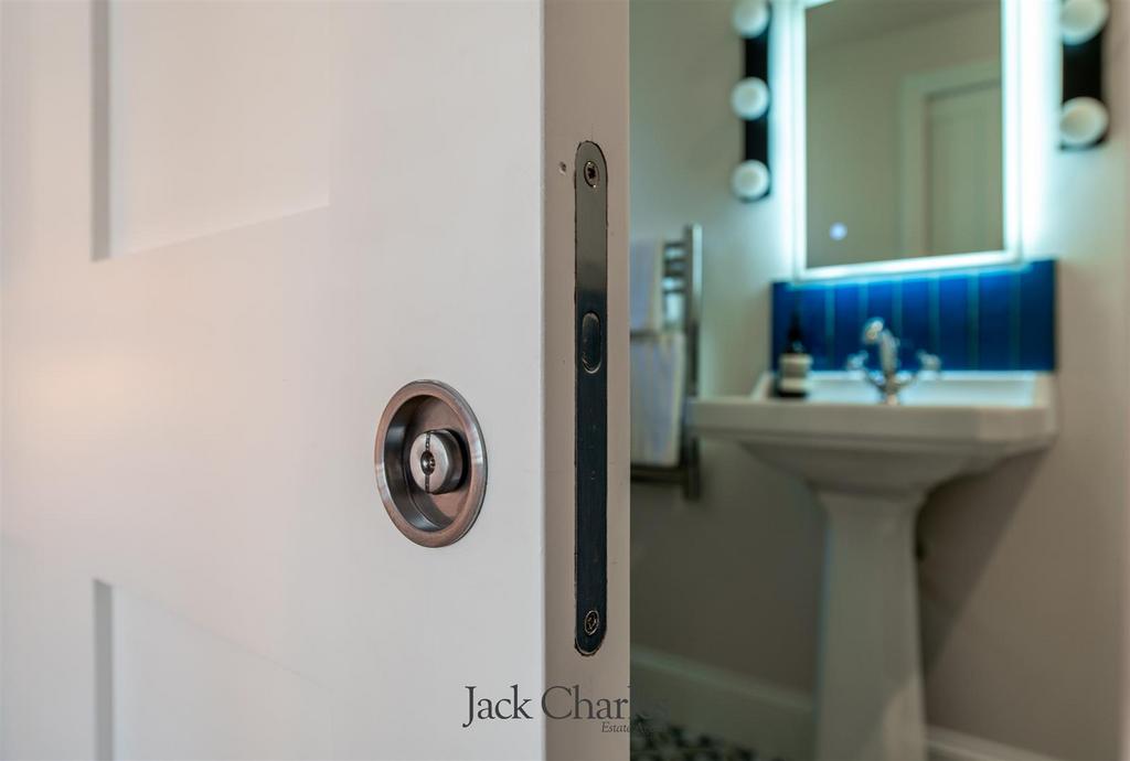 37 Shipbourne Road-24.jpg