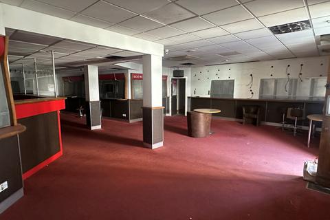 Shop for sale, High Street, Newport Pagnell, MK16
