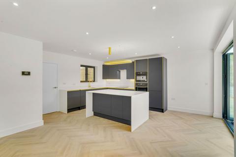 33 Lodge Road, Wallington, SM6 0TZ
