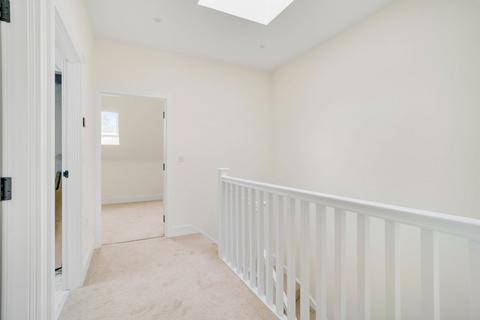 33 Lodge Road, Wallington, SM6 0TZ