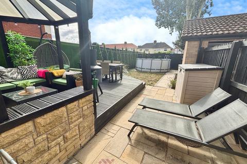 64 Hoddesdon Crescent, Dunscroft, Doncaster, DN7 4HJ