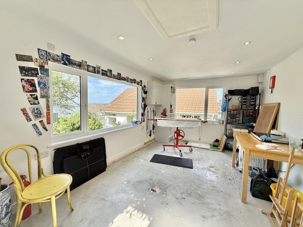 Studio/Home Office/Workshop