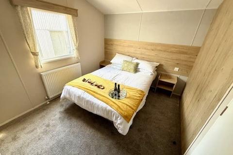 2 bedroom park home for sale, Dovercourt Holiday Park