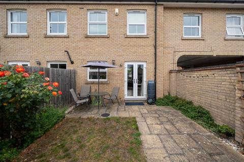 3 Fernlea Close, Cambridge, CB1 9LW