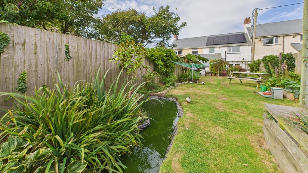 3 Bedroom Mid Terrace House for Sale