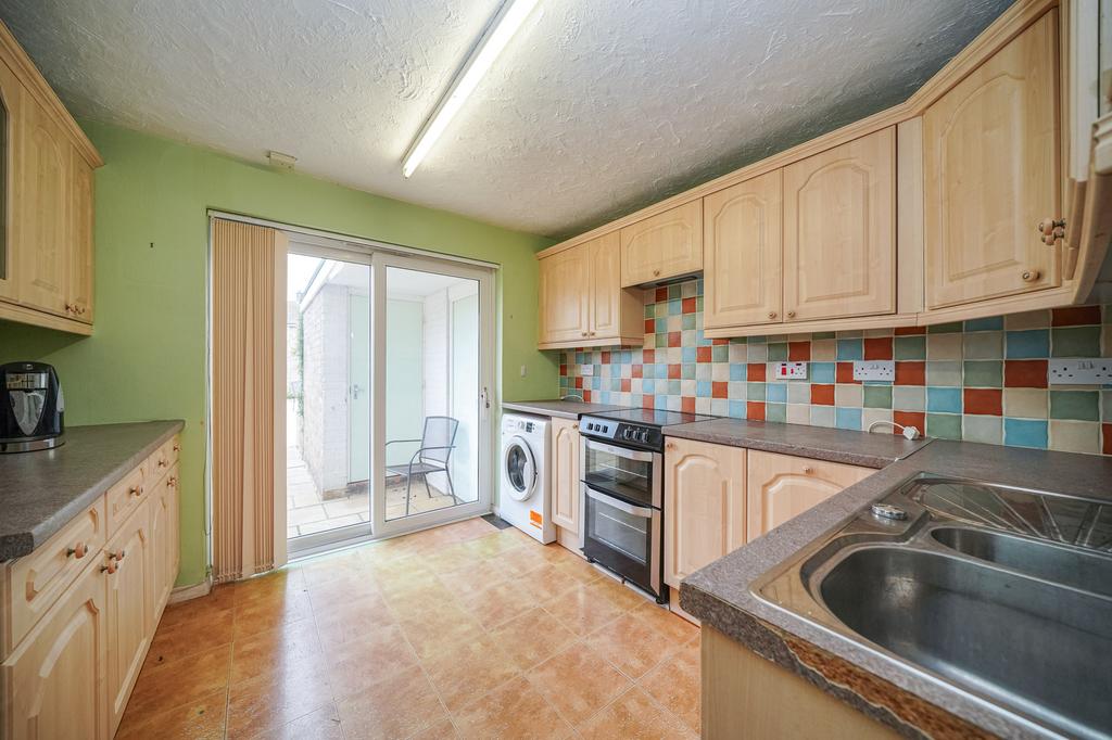 6-Megdale-Place-03334