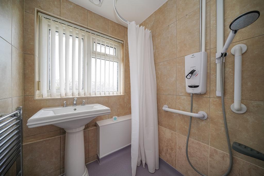 6-Megdale-Place-03315
