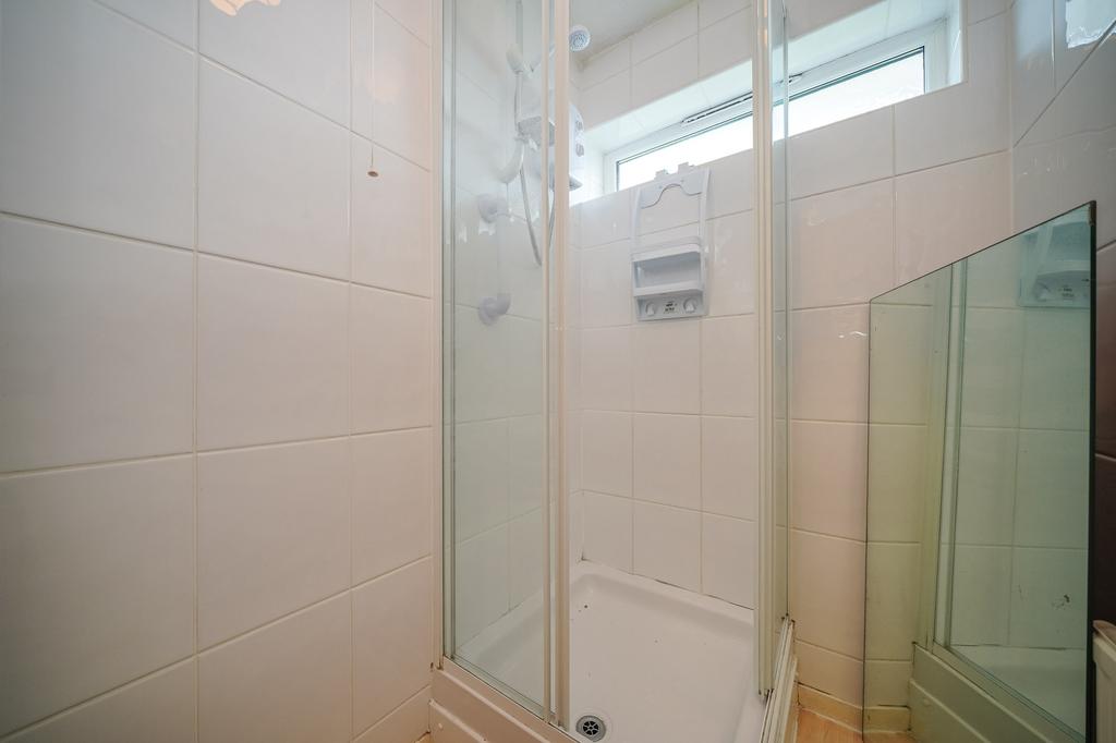 6-Megdale-Place-03302