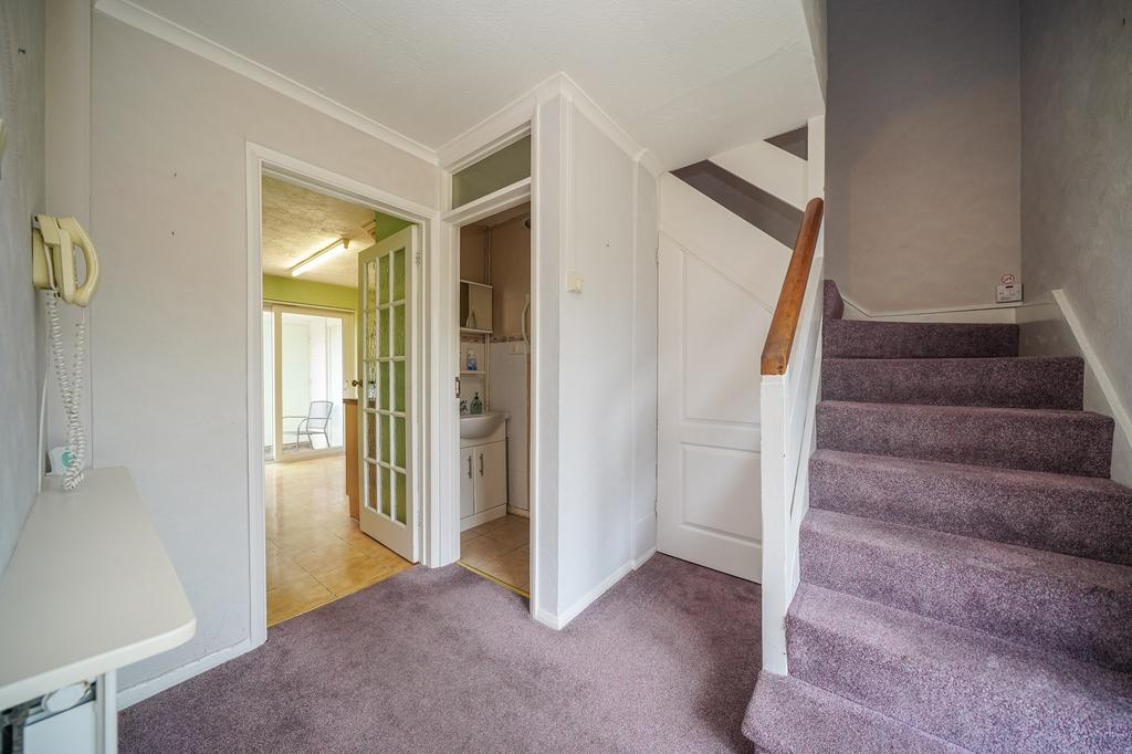 6-Megdale-Place-03355