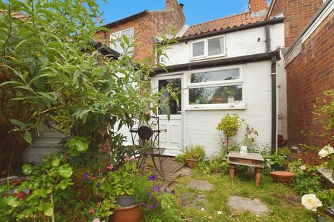 2 bedroom terraced house for sale, Main Street, Preston HU12