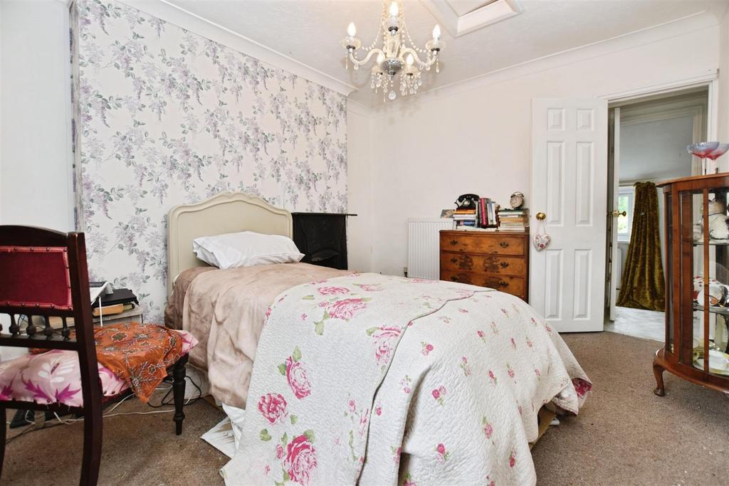 B1cff8b3-bed 201 20b.JPG