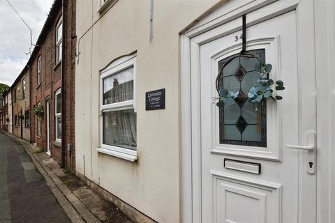 undefined, Main Street, Preston HU12