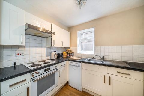 1 bedroom flat for sale, Kingswood Terrace, London W4