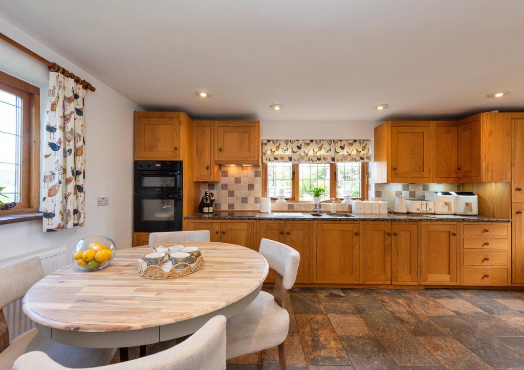 Kitchen/Breakfast
