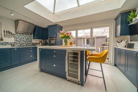 3 bedroom property for sale, Hampshire Crescent, Newport, NP19